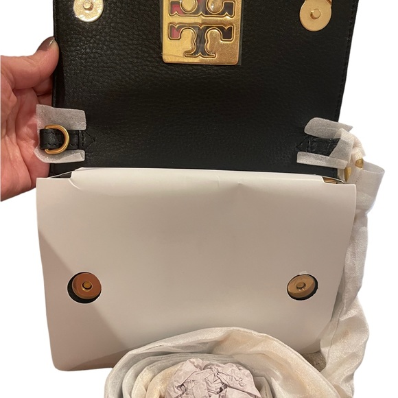 Tory Burch Britten Chain wallet Hudson Bay crossbody. - Picture 4 of 4